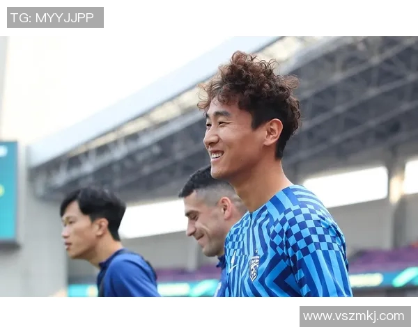 广州恒大对阵大邱FC现场观赛人数创下新纪录引发球迷热议